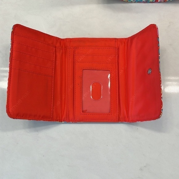 Vera Bradley tote bag, coin purse, wallet set - Picture 5 of 12